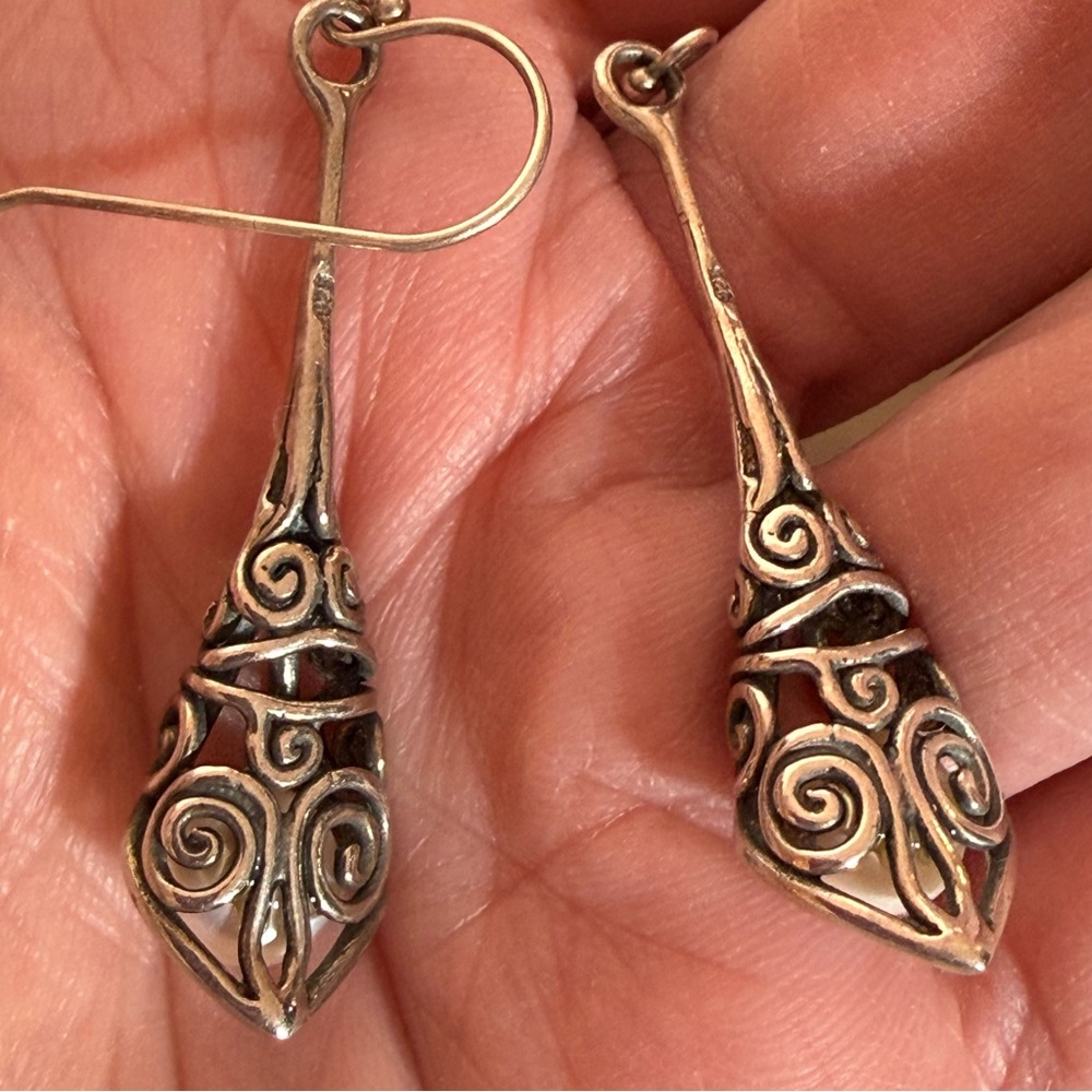 Noa Zuman Israel Sterling silver Filagree Cala Lilly real pearl drop earrings - Picture 5 of 17